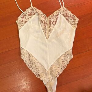 Victorias Secret Vtg. Gold Label Women's Ivory Lace Trimmed Bodysuit Size M